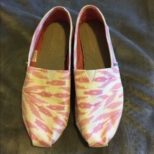 Toms white and pink shoes